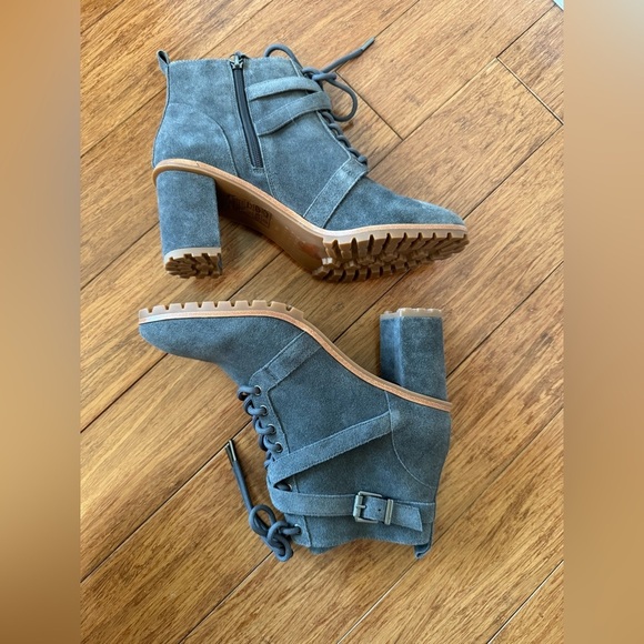 SOLD⚫️White House Black Market Becca Combat Boots Size 9M WHBM Asphalt Grey - Picture 8 of 12